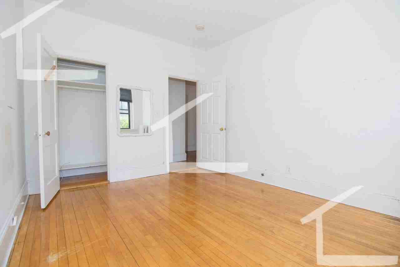 27 Brighton Ave - Photo 4 of 10