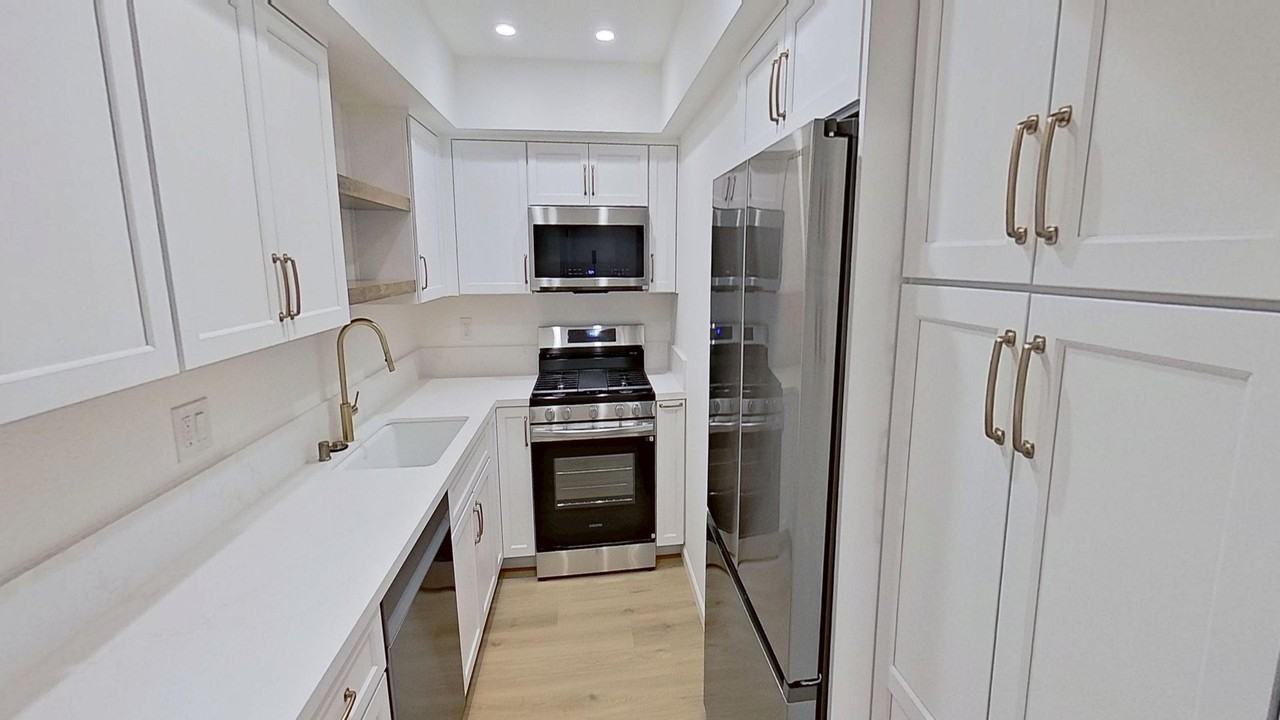 7640 Hollister Ave - Photo 7 of 23