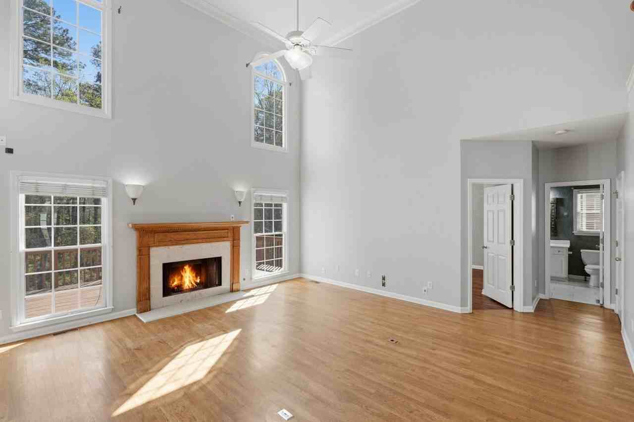 2927 Arbor Creek Ln - Photo 4 of 35