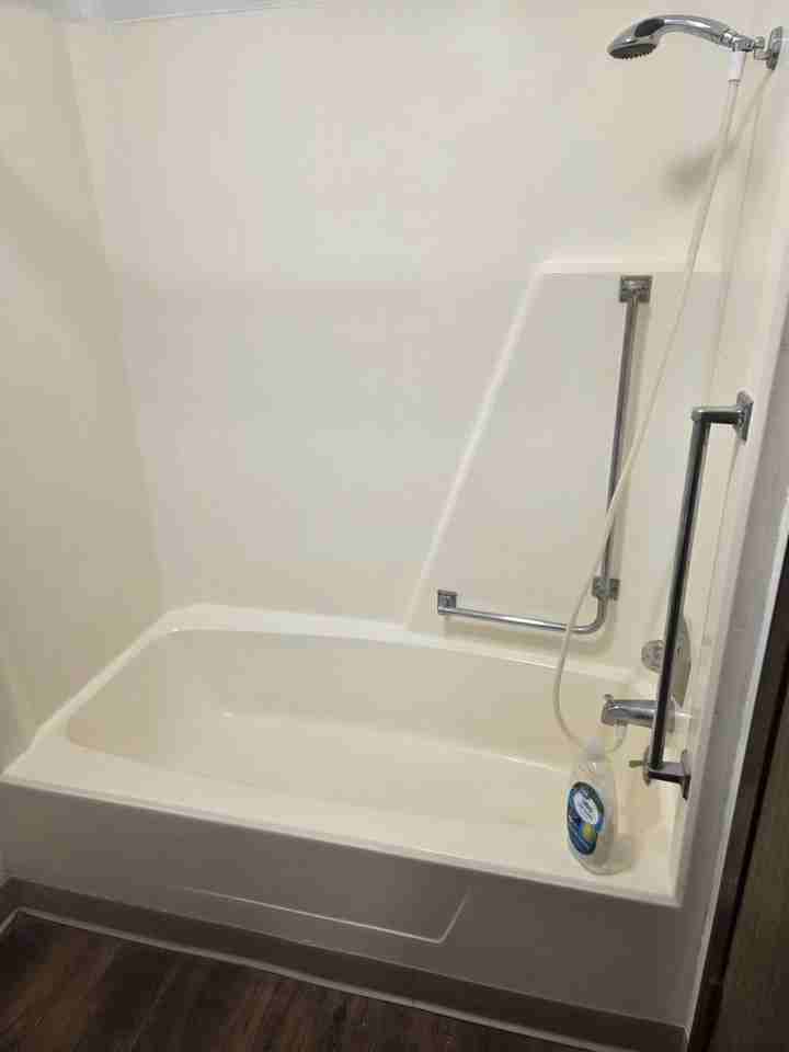 1409 Belle Plaine - Photo 3 of 17