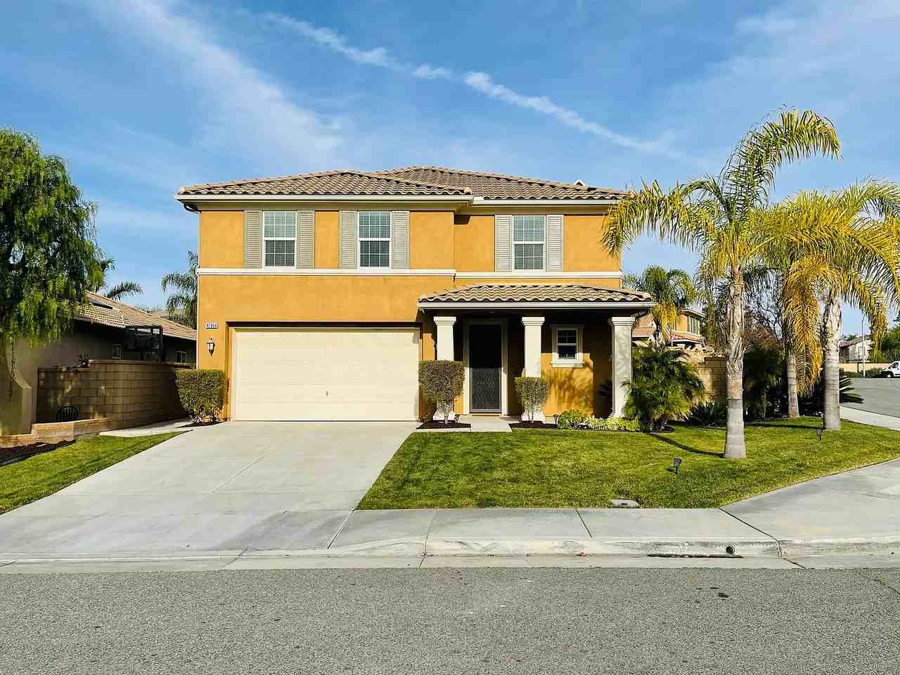 42864 Beamer Ct - Photo 2 of 20