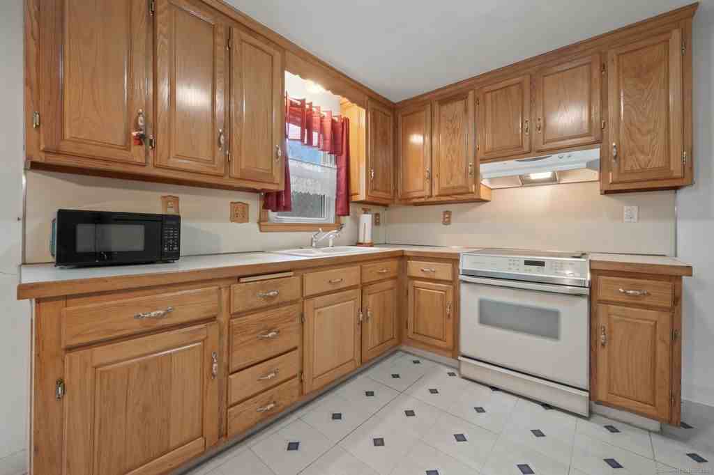 62 Briarwood Rd #2 - Photo 2 of 9