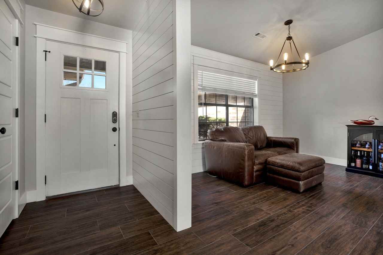 1703 Willard St - Photo 2 of 21