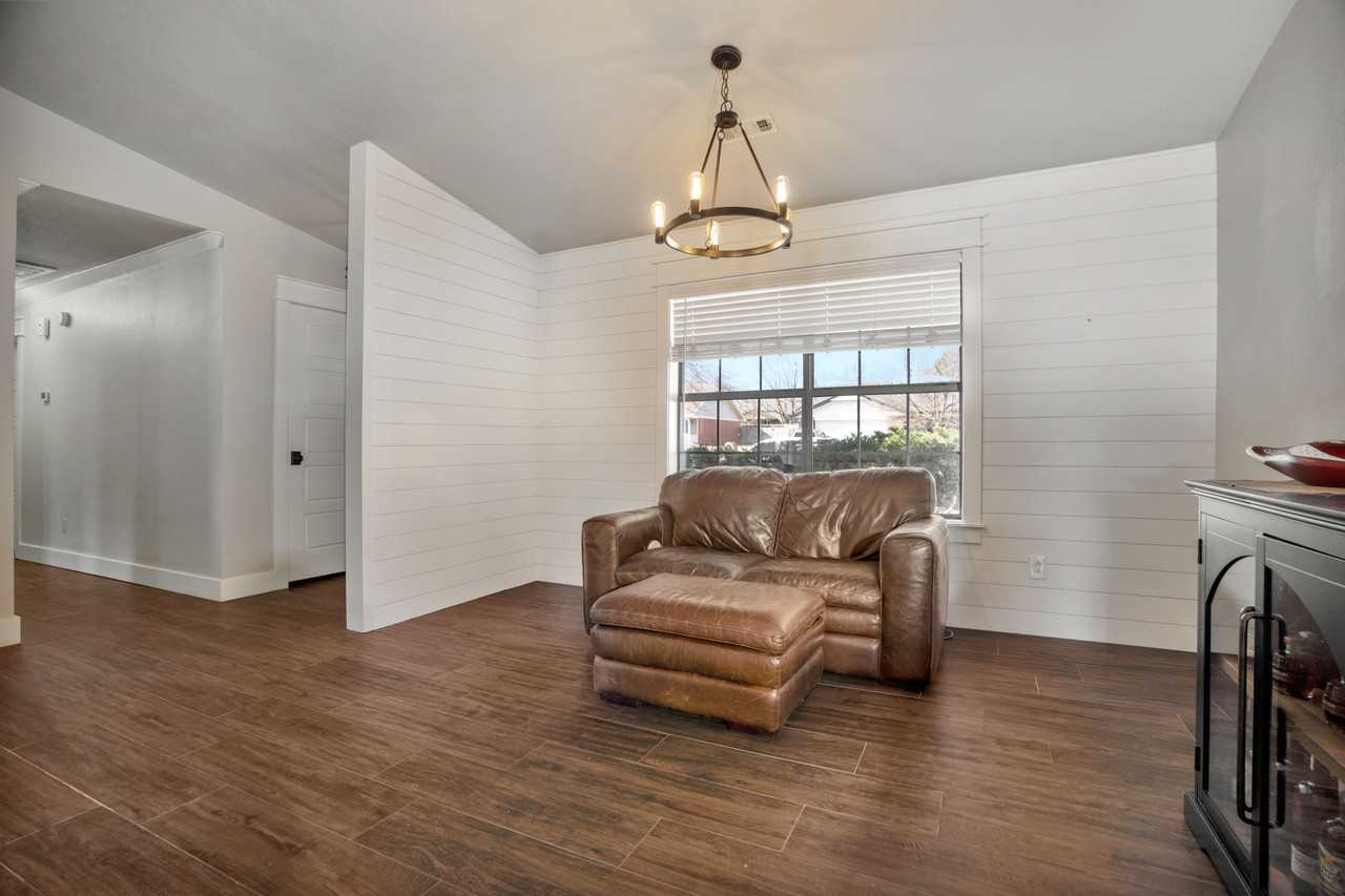 1703 Willard St - Photo 7 of 21