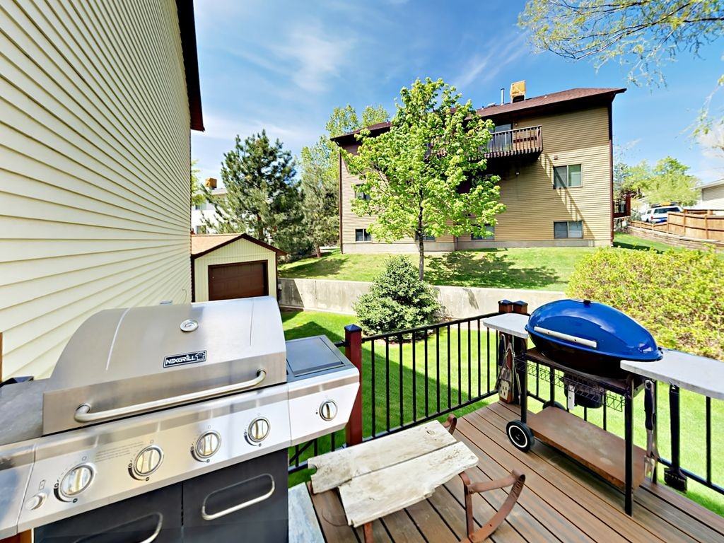 8014 S Sunnyoak Cir - Photo 2 of 20