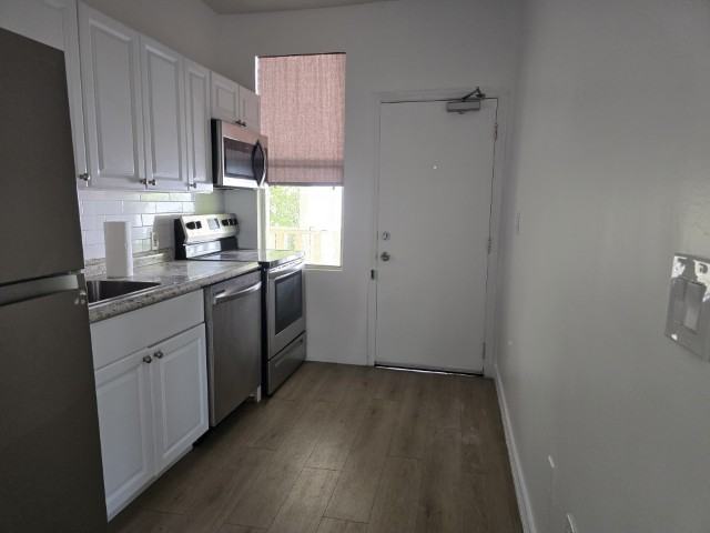 1000 Sw 12th Ct #3 - Photo 7 of 11