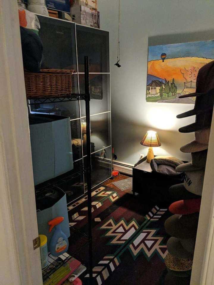 712 6th St - Photo 2 of 6