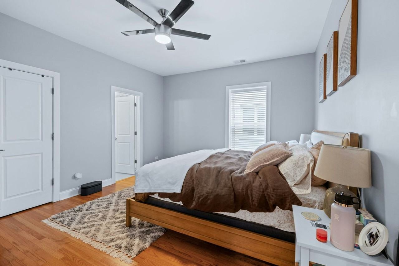 612 West Stratford Place, Unit 2R - Photo 4 of 13