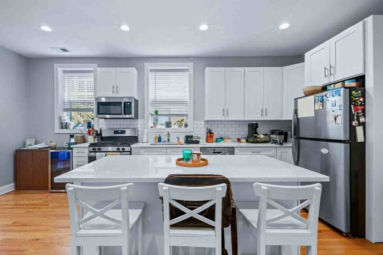 612 West Stratford Place, Unit 2R - Photo 5 of 13