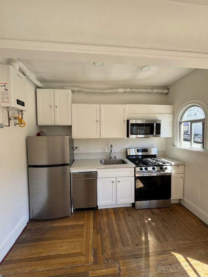 1230 Broadway, Unit 2 - Photo 7 of 10