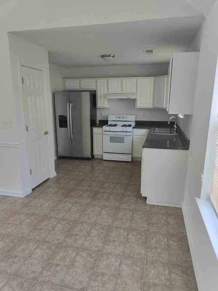 3895 English Valley Drive - Photo 6 of 21