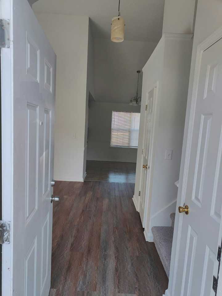 3895 English Valley Drive - Photo 7 of 21