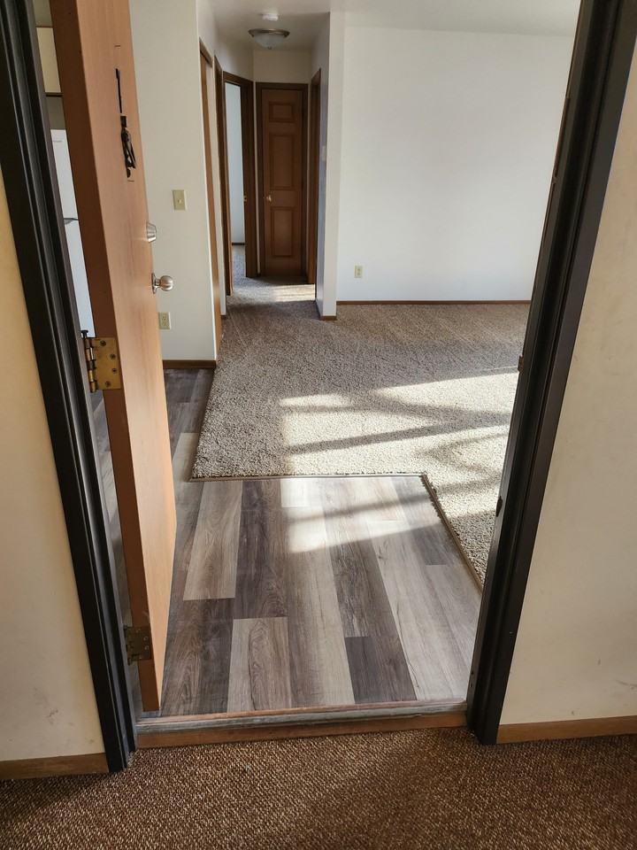 657 Foxtree Circle - Photo 2 of 15