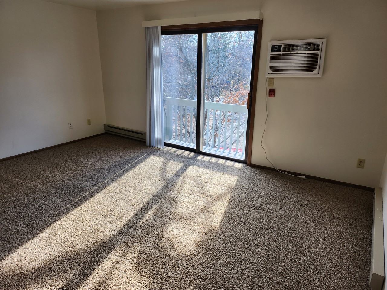 657 Foxtree Circle - Photo 3 of 15