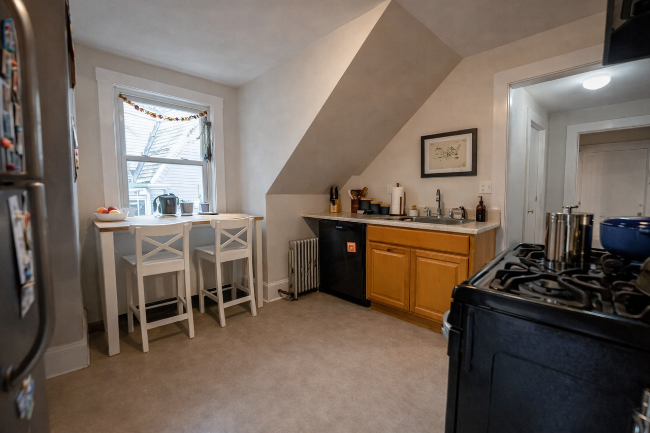 10 Oakview Terrace - Photo 4 of 8