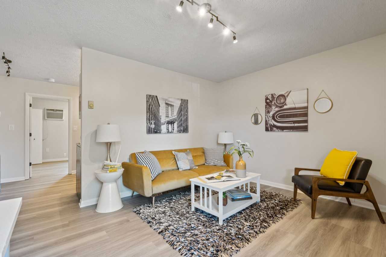 The Flats @ Winchester - Photo 3 of 50