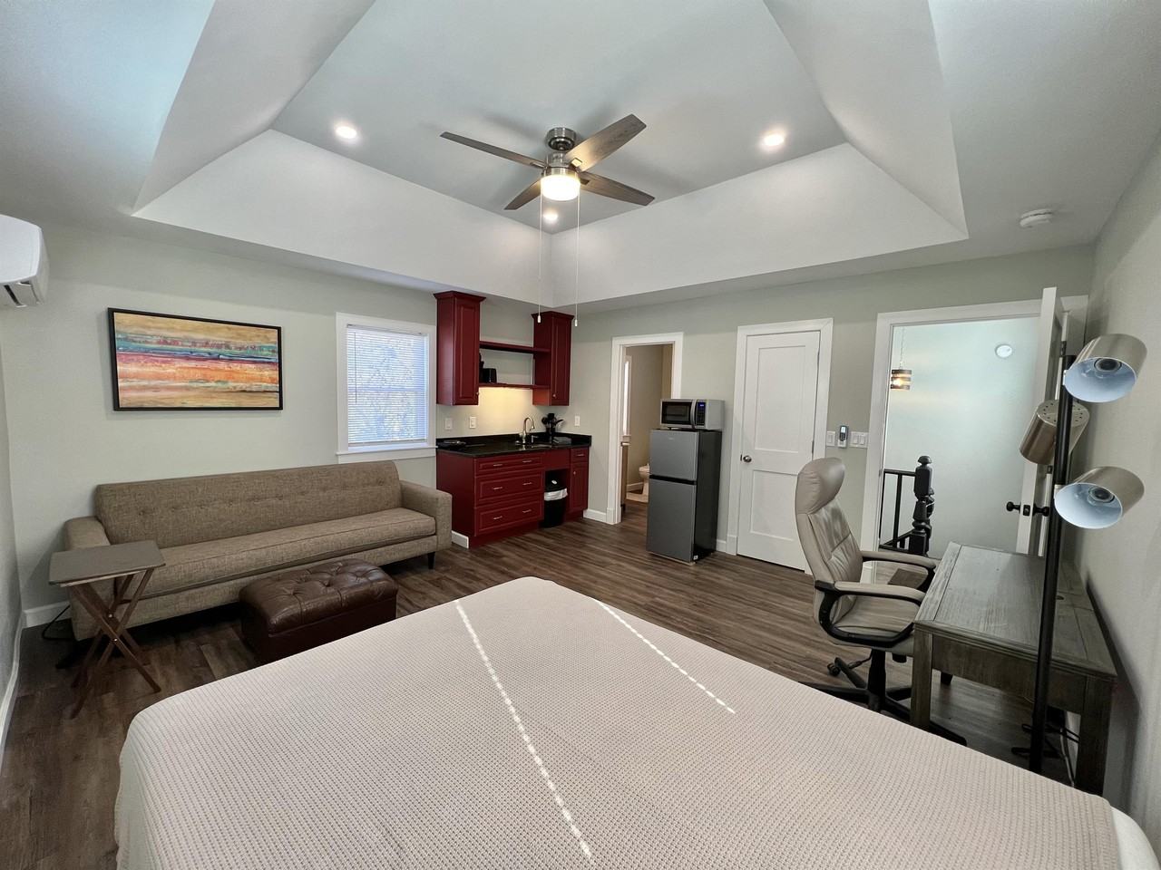 1008 Grove St #B - Photo 5 of 12