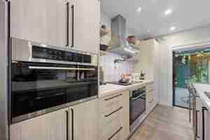 featured image of 1605 U.S. 1 #1 10c