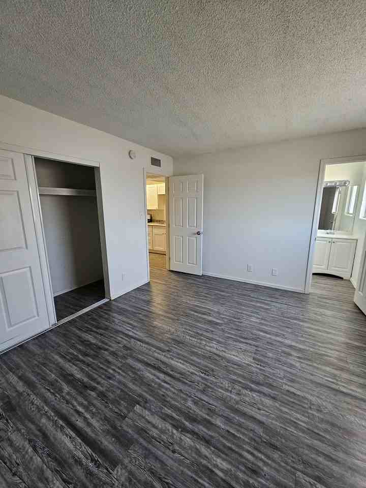 720 E Siesta Dr #3 - Photo 7 of 10
