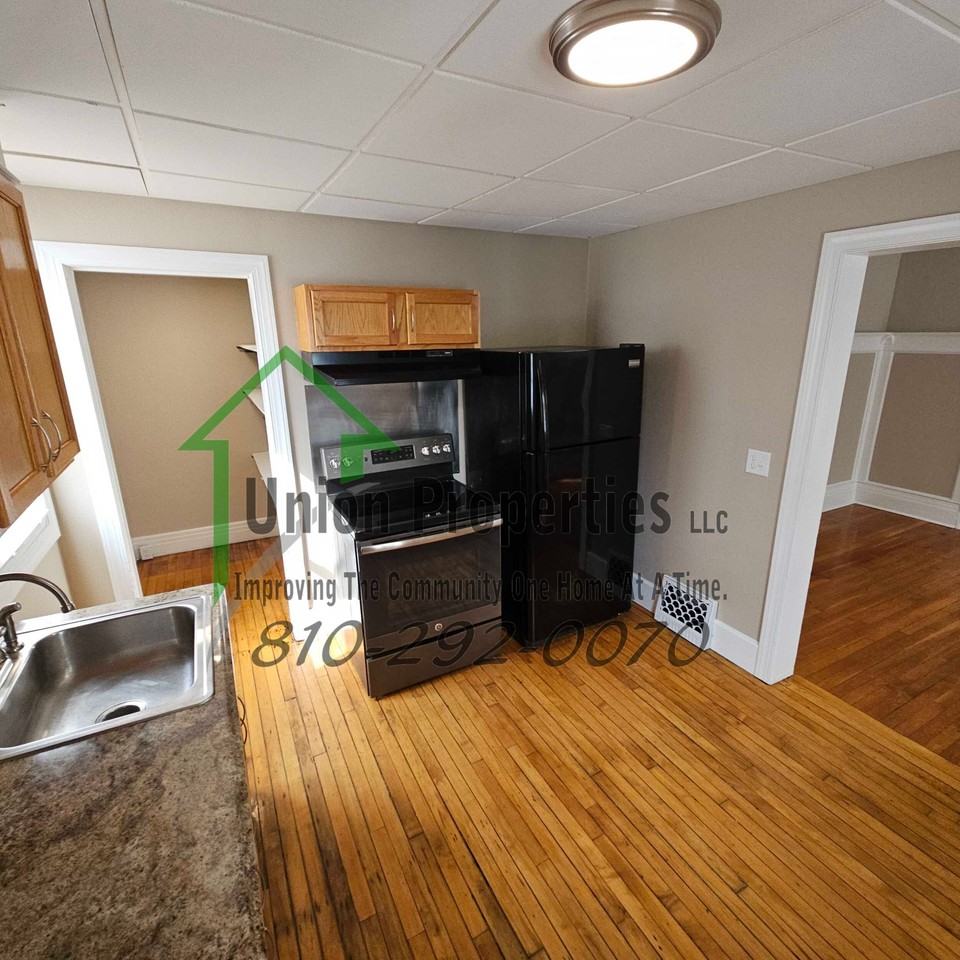 516 Glenwood Ave #1 - Photo 6 of 28