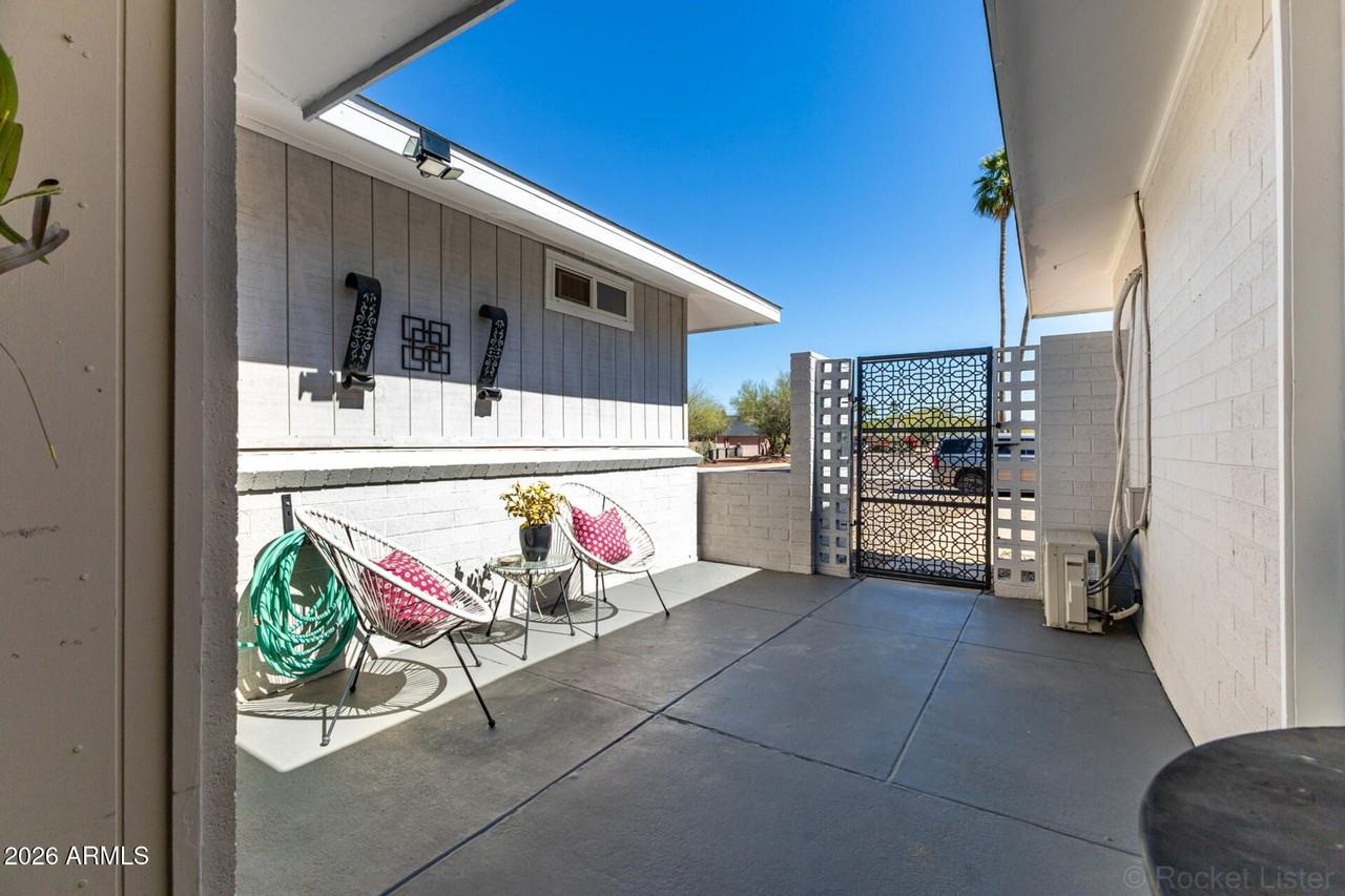 9832 N 29th St - Photo 4 of 43