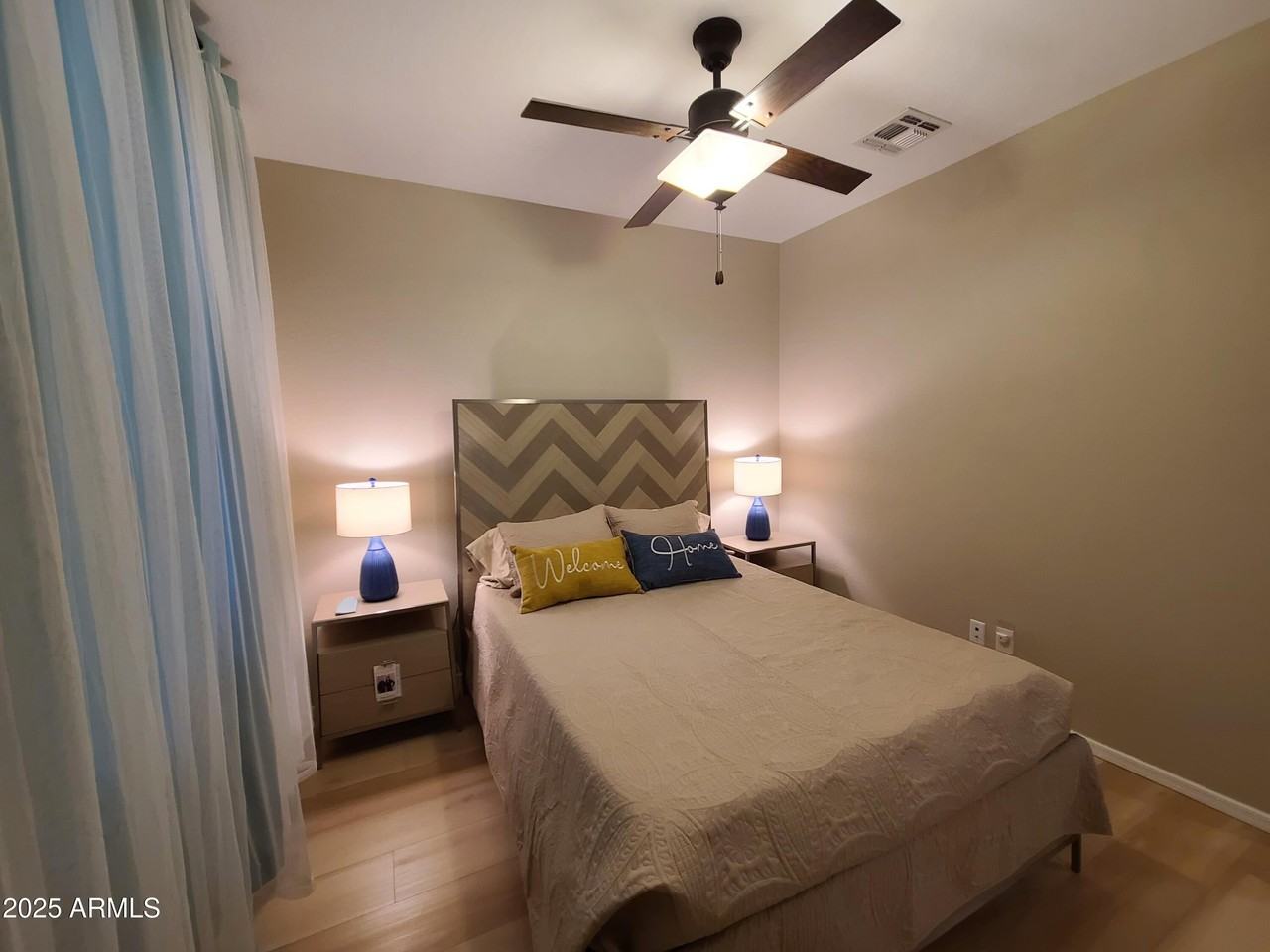 1666 E Lee Dr - Photo 5 of 30