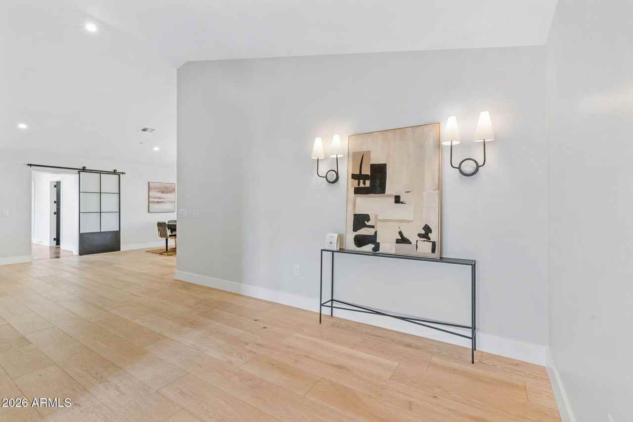 3842 E San Miguel Ave - Photo 4 of 50