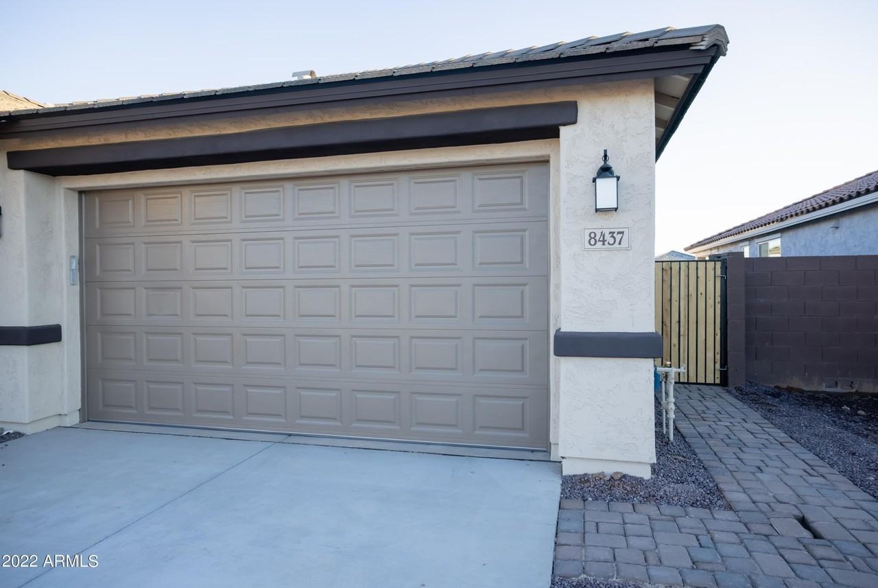 8437 W Medlock Dr Unit 035 - Photo 3 of 24