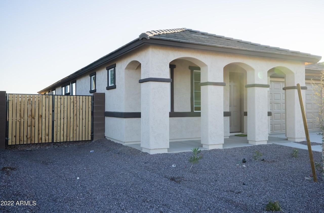 8437 W Medlock Dr Unit 035 - Photo 4 of 24