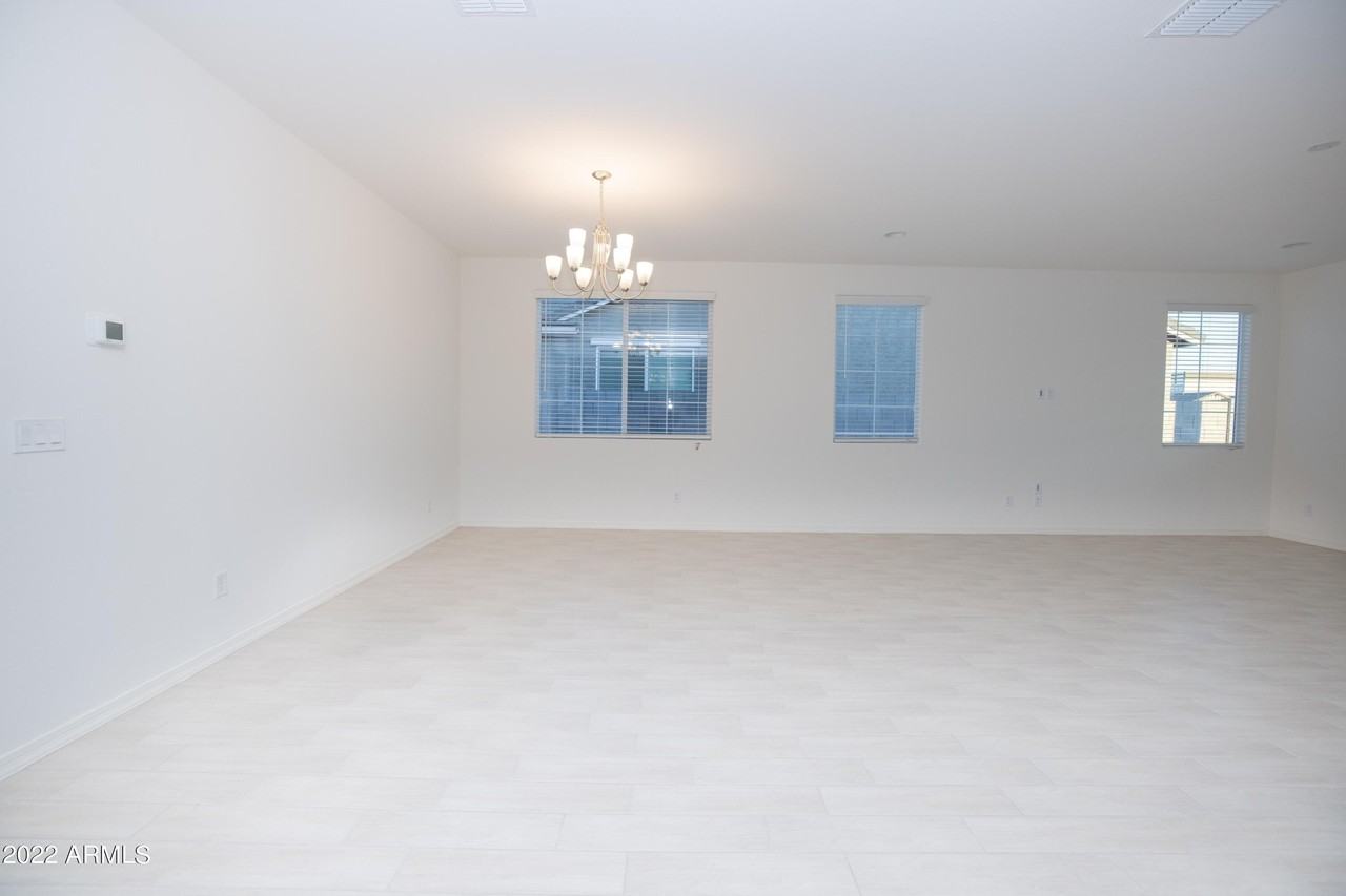 8437 W Medlock Dr Unit 035 - Photo 6 of 24