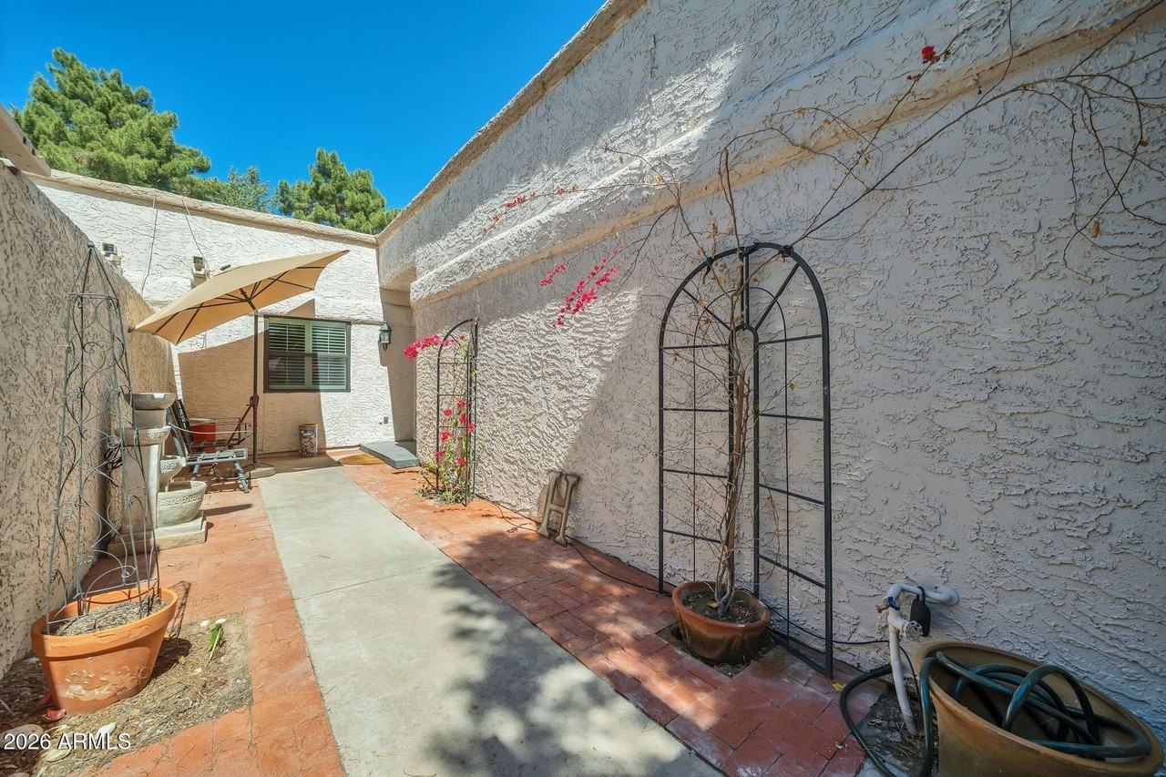 7368 E Pleasant Run - Photo 3 of 50