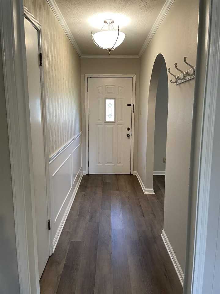 930 Chatwood Dr - Photo 2 of 23