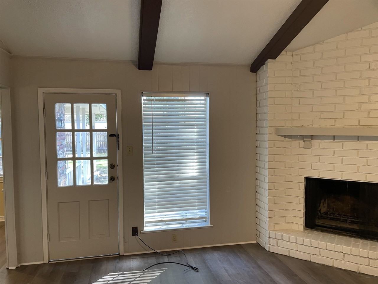 930 Chatwood Dr - Photo 4 of 23