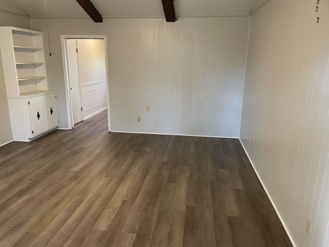 930 Chatwood Dr - Photo 5 of 23