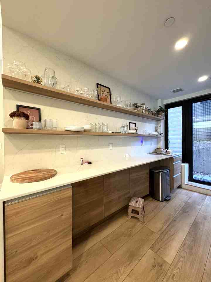 1578 Beacon Street1578 Beacon Street - 302 #302 - Photo 3 of 12