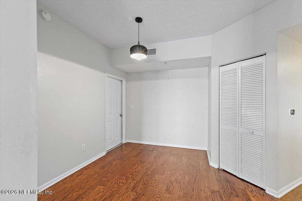 1010 Bella Vista Blvd - Photo 4 of 17