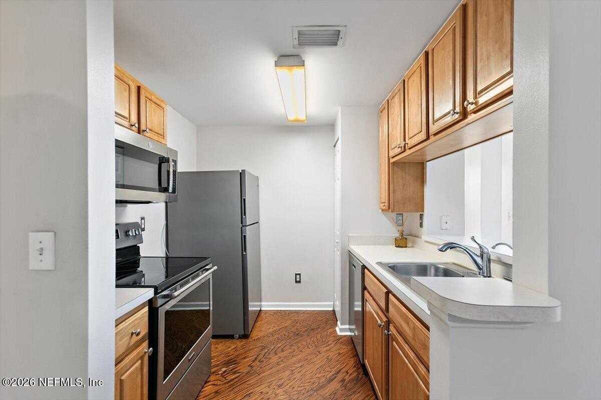 1010 Bella Vista Blvd - Photo 5 of 17