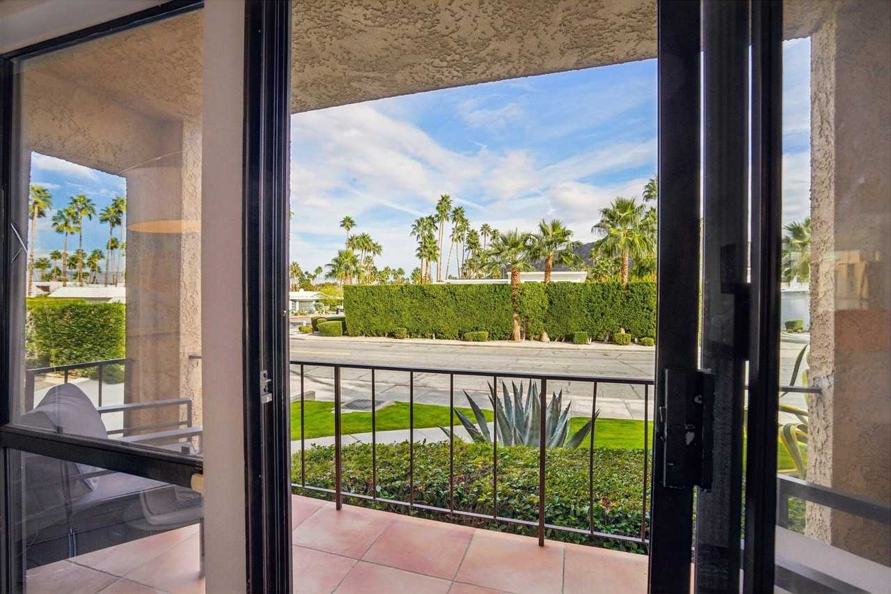 2727 S Sierra Madre Unit 5 - Photo 7 of 47