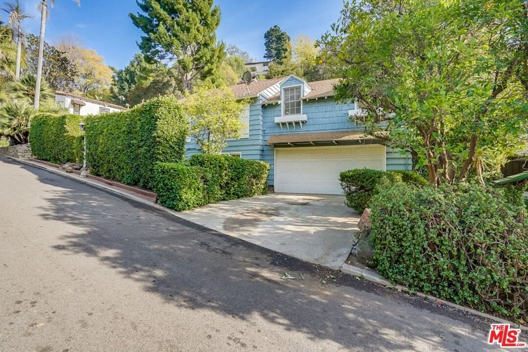 3246 Benda St - Photo 2 of 29