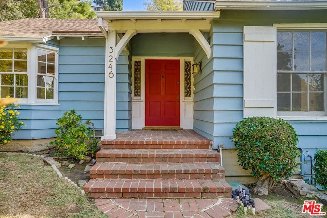 3246 Benda St - Photo 3 of 29