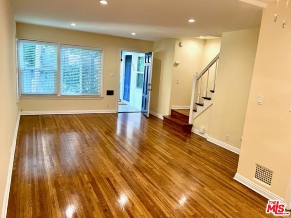 1727 1/2 Malcolm Ave - Photo 5 of 17