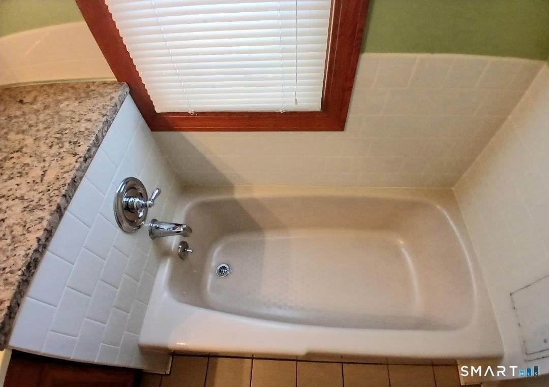 652 High St - Photo 2 of 17