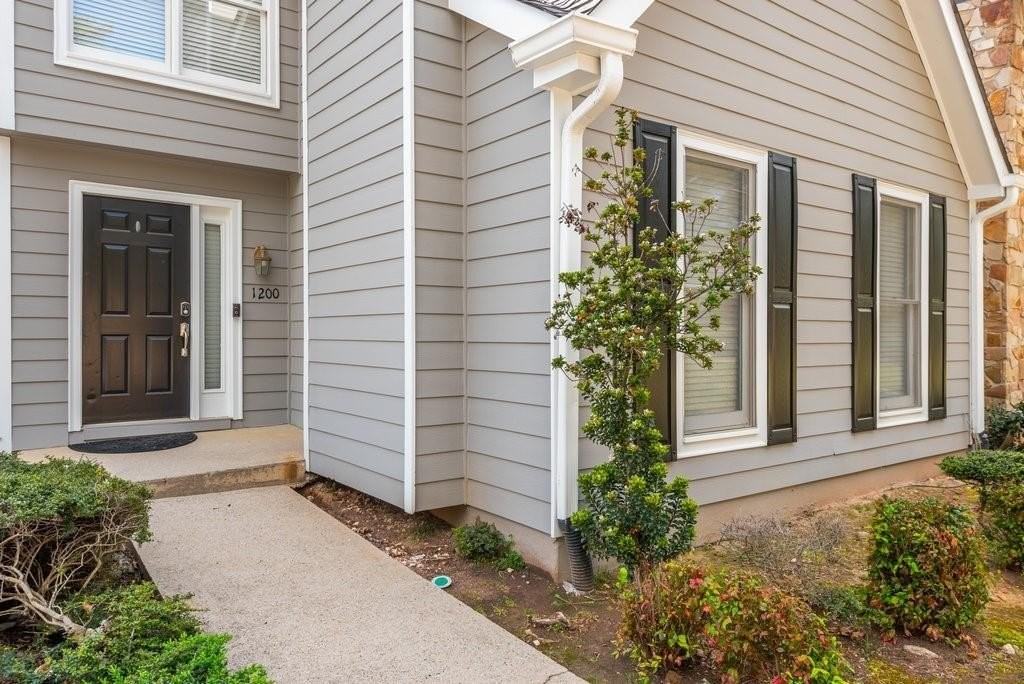 1200 Defoor Ct Nw - Photo 2 of 18