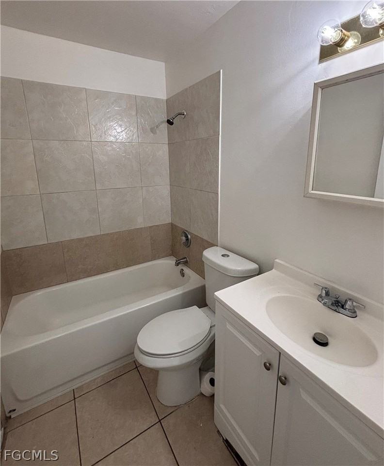 704 Se 46th Ln #B - Photo 4 of 10