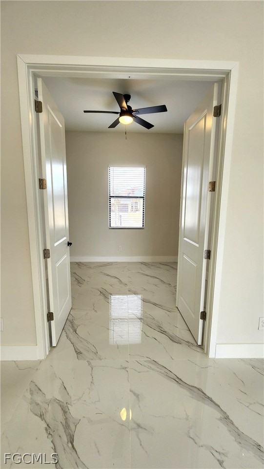 4622 Gene Ave N - Photo 5 of 26