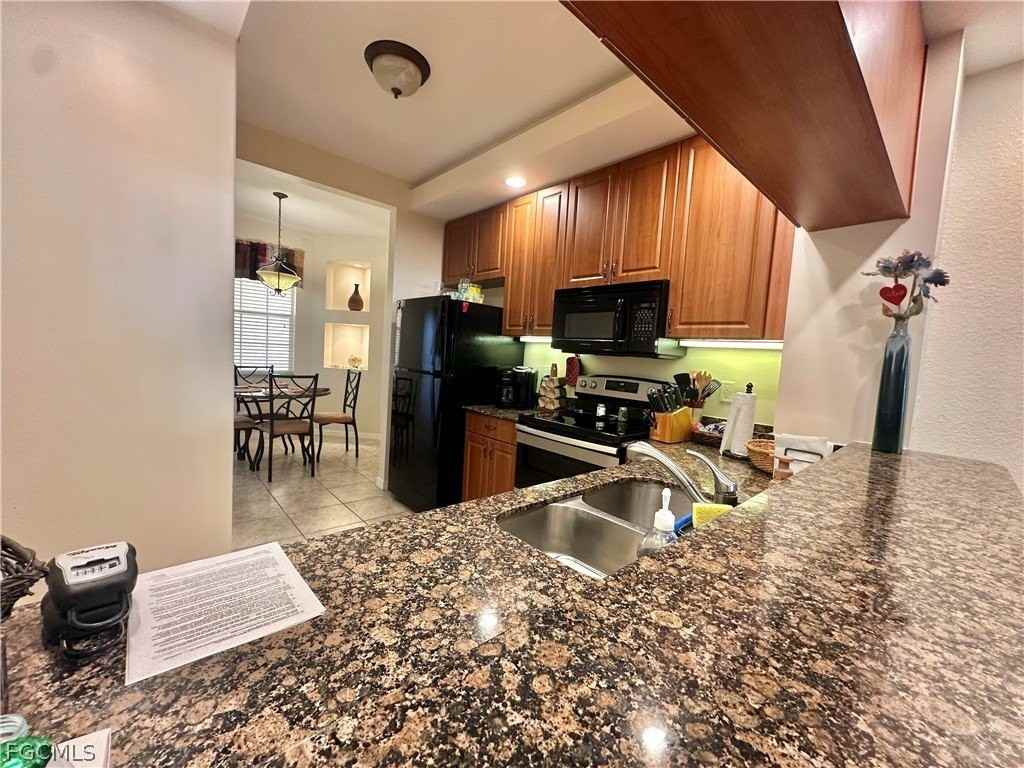 1133 Van Loon Commons Cir Apt 203 - Photo 4 of 27