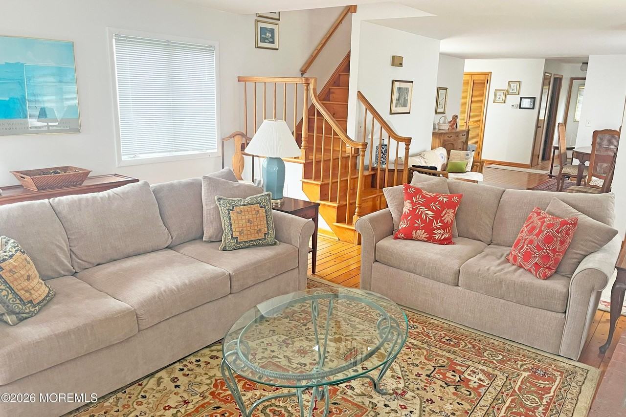 416 Salem Ave - Photo 3 of 20