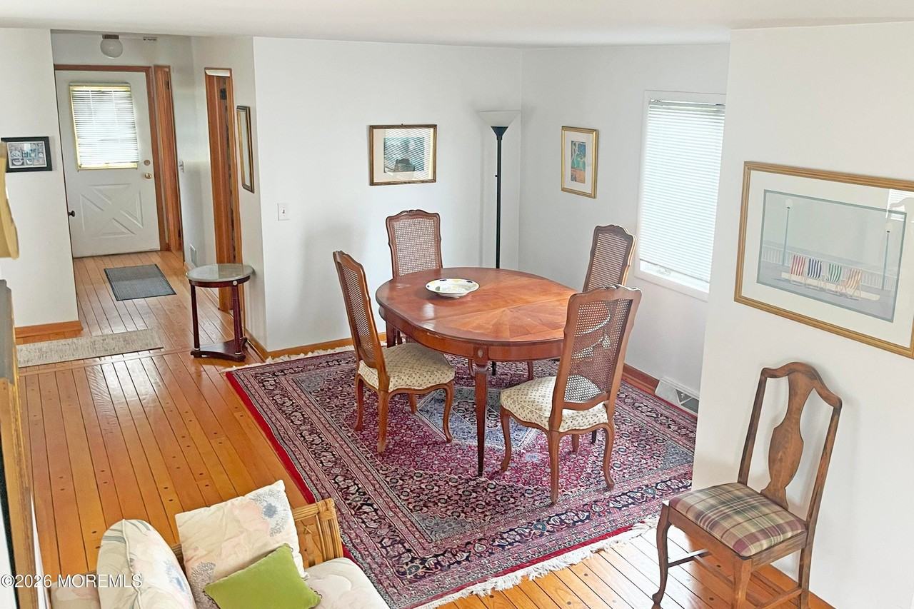 416 Salem Ave - Photo 5 of 20