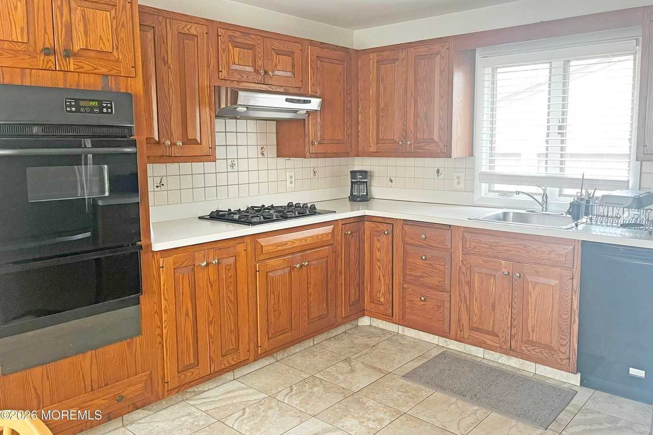 416 Salem Ave - Photo 6 of 20