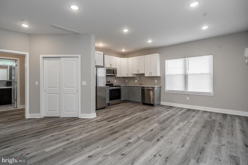 616 N Union St #B - Photo 3 of 23